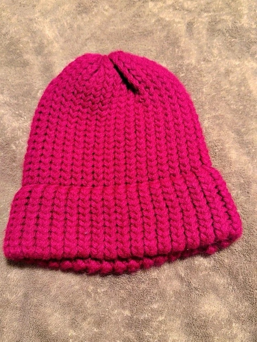 Knit Beanie in Pink Like New